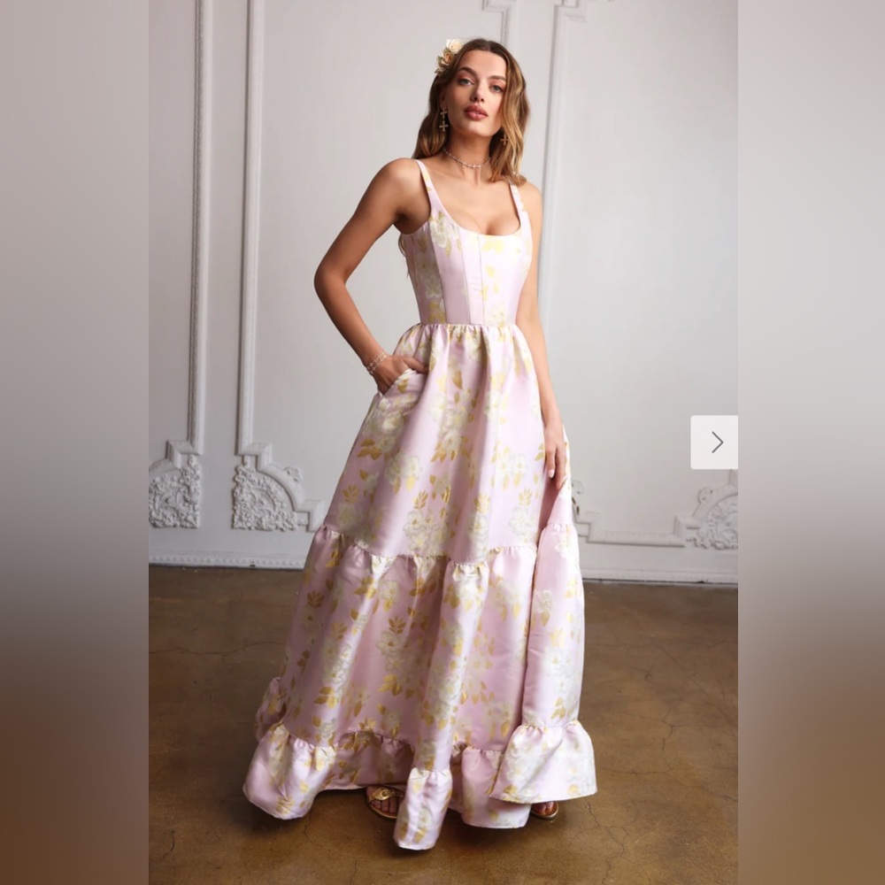 The Avery Dress in Light Lilac Baroque Floral
